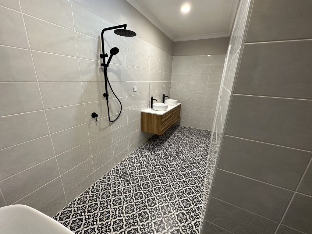 Hot water system and shower Geelong
